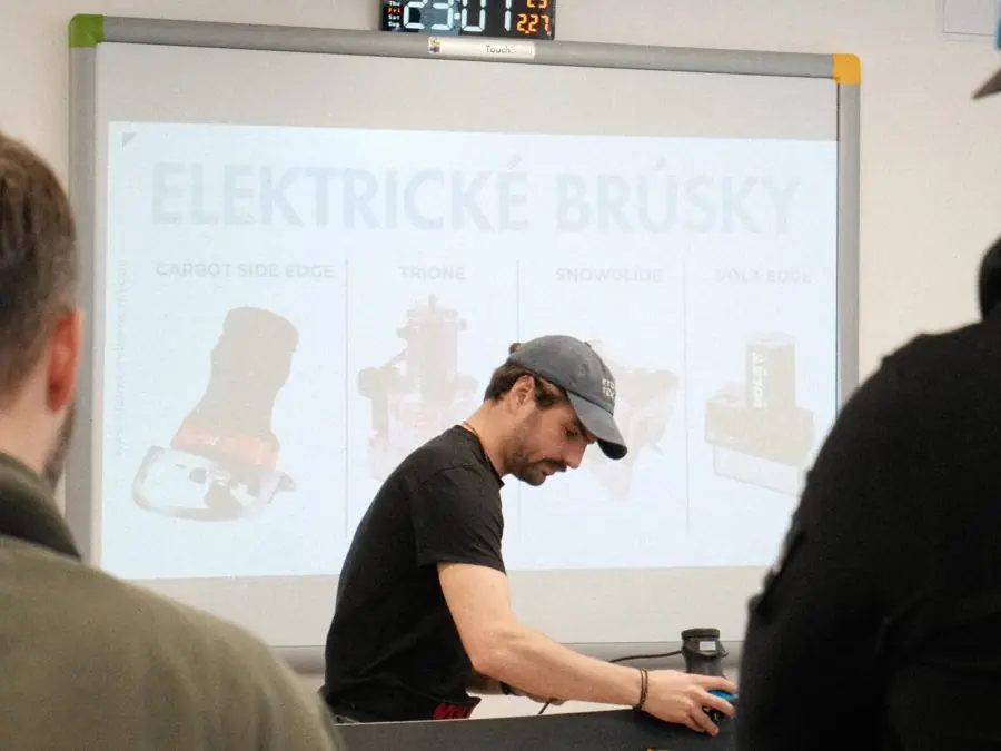 Natáčanie video kurzu servisu lyží